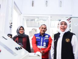 Gubernur Khofifah Resmikan Pintu Perlintasan KA dan Pos Jaga di Banyuwangi