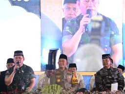 Mayjen TNI Rafael Granada Baay Hadir pada Refleksi Akhir Tahun di Masjid Al-Akbar Surabaya