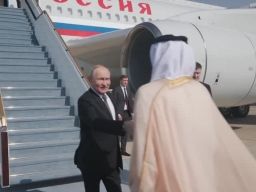 Putin Tiba di Abu Dhabi, Bertemu Empat Mata dengan Sheikh Mohamed bin Zayed