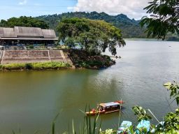 Waduk Selorejo Malang Mengalami Lonjakan Pengunjung pada Momen Libur Tahun Baru
