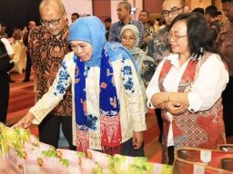 Khofifah Indar Parawansa Dorong Percepatan Pengembangan Industri Halal di Jawa Timur