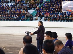 Apresiasi Tenaga Kontrak, Bupati Tamba Naikkan Gaji dan Usulkan Formasi