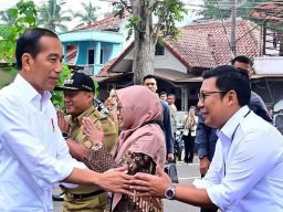 Pastikan Bantuan Beras di Salatiga Mulus, Jokowi Cek Langsung ke Lapangan Klumpit Tingkir