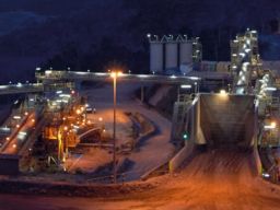 PT Merdeka Copper Gold Tingkatkan Efisiensi dengan Sewa Alat Berat