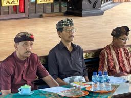 I Gusti Agung Putu Sutarja, Tunjukkan Komitmen Pelayanan Masyarakat dan Pengembangan Koperasi