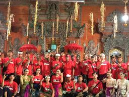 Dukungan Kompak dari 7 (STT) Yowana Adat Tulikup untuk Ajik Mambo di Puncak HUT PDI-P Ke 51