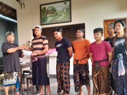 DPC Partai Gerindra Klungkung Dukung Semangat Kreativitas STT Tunas Mekar Desa Klumpu Nusa Penida