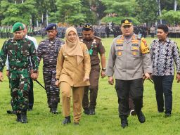 Dalam Apel Gelar Pasukan Persiapan Pemilu, Ipuk Fiestandani Minta Warga Banyuwangi Tidak Golput