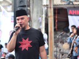 Kampanye Ahmad Dhani di Surabaya, Hits Dewa 19 Menyapa Ribuan Warga Bulak Banteng