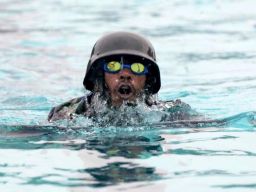 Cari Bibit Tangguh, Batalyon Infanteri 3 Marinir Gelar Lomba Renang di Kolam Tirto Sagoro