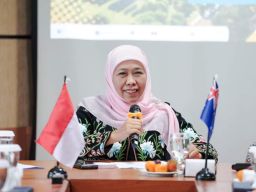 Khofifah Optimis Proyek Energi Terbarukan Bisa Dorong Ekonomi Petani Garam Madura