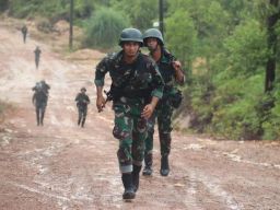 Prajurit Batalyon Infanteri 10 Marinir Latihan Cross Country untuk Mengasah Fisik dan Mental