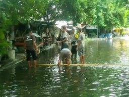 Terminal Purabaya Banjir, Warga dan Pengguna Layanan Keluhkan Kelambanan Pemerintah