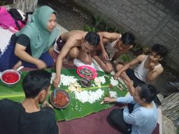 Jelang Pemilu, Tradisi Tepengan Bangkit Kembali, Rizkiyan Ajak Generasi Muda Tetap Jaga Persatuan