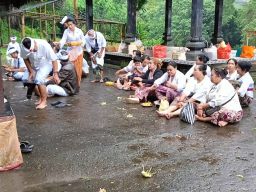Pragina Klungkung Gelar Sembahyang dan Doa Bersama untuk Kemenangan Prabowo