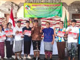 KSU Sampiang Bagikan 340 Paket Sembako Jelang Galungan, Aset Tembus Rp 26 Miliar