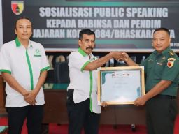 AWS dan Korem 084 Bhaskara Jaya Gelar Workshop Public Speaking dan Audio Visual