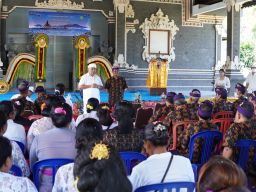 Hadiri Pengukuhan Bendesa di Tiga Desa Adat, Ini Pesan Bupati Tamba