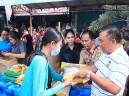 Warga Melaya, Jembrana Antusias Sambut Pasar Murah Pemkab Jembrana