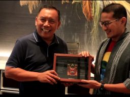 Temui Menparekraf, Bupati Tamba Rancang Festival Jembrana Bahagia