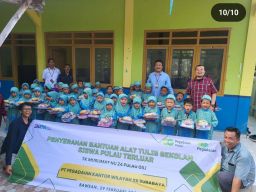 PT Pegadaian Peduli Pendidikan Anak Pulau Gili