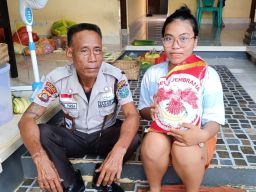 PT Sinar Mahardika Beri Bantuan Anak Yatim Piatu, Kini Diasuh Kakek dan Nenek di klungkung