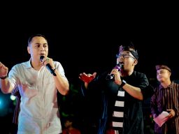 Eri Cahyadi Joget Bareng di Gelaran Night at The Museum, Tugu Pahlawan, Surabaya