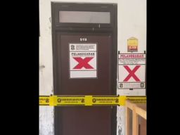 Satpol PP Kota Surabaya Segel 16 Unit Kamar Rusunawa Romokalisari, 24 Unit Lagi Menyusul