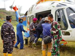 Risma dan Forkopimda Sulsel Tinjau Lokasi Bencana Luwu serta Salurkan Bantuan