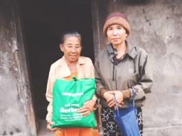 Cerita Pilu di Balik Gubuk Sederhana: PT SMS Menyentuh Hati dengan Tindakan Kemanusiaan