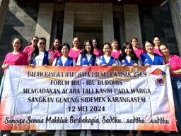 Berbagi Kasih di Hari Raya Tri Suci Waisak: FIB Berbagi kepada Masyarakat Sangkan Gunung