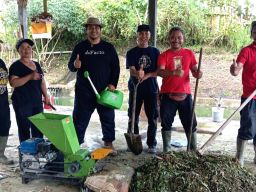 Desa Petak Pelopor Pengelolaan Sampah Organik di Bali, Kerjasama Yayasan Harapan Lingkungan Hidup