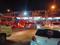 Cuaca Ekstrem Picu Antrian Kendaraan di Pelabuhan Gilimanuk Hingga 2 Kilometer