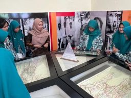 Disperpusip Jatim Ajak Pelajar Kenali Arsip dan Wawasan Kebangsaan Lewat Program WARAS