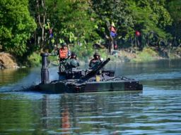 Batalyon Tank Amfibi 2 Marinir Gelar Latihan Tempur di Karangpilang, Surabaya