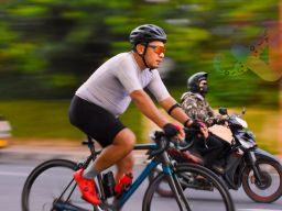 Cara Mendapat Foto yang Unik dan Dramatis dengan Teknik Memotret Panning