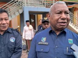 Dominggus Mandacan Bertemu Hasto, Upayakan Rekomendasi PDI-P di Pilkada