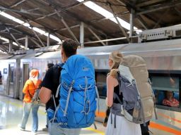 Kereta Ekonomi New Generation Versi Modifikasi Hadir di KA Blambangan Ekspres