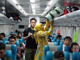 Hari Ini Kereta Api Indonesia Mengalami Lonjakan Penumpang Arus Balik Liburan Idul Adha 2024