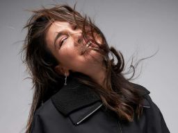 Luna Maya, dari Bali Menuju Puncak Karier Dunia Hiburan di Jakarta dengan Penuh Kontroversi