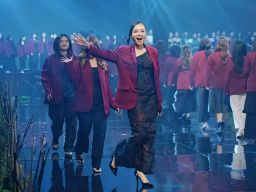 Mahasiswa FPD Universitas Ciputra Unjuk Gigi di Fashionology 2024 dengan Karya yang Memukau