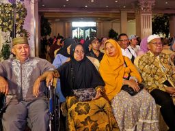 Surabaya Gelar Nikah Massal Pesta Kebun untuk 330 Pasangan, Ini Kata Bunda Rini Indriyani