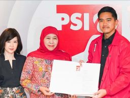 Setelah PAN, Khofifah Indar Parawansa Terima SK Dukungan dari PSI untuk Pilgub Jatim 2024