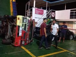 Gelombang Tinggi Guncang Selat Bali, Pikap Terguling di Kapal Penyeberangan Banyuwangi-Jembrana