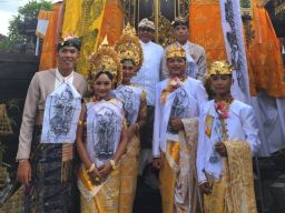 Ketut Gunaksa Hadir di Acara Mepandes Manusia Yadnya, Semeton Gelgel Pegatepan