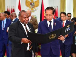 Bertemu PM Papua Nugini, Jokowi Bahas Kerja Sama Transportasi, Energi dan Pertahanan