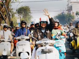 Eri Cahyadi dan Ribuan Pecinta Vespa Ramaikan Sunmori, Jelajahi Wisata Kota Lama