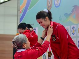 UNESA Beri Bonus dan Bebas Tugas Akhir bagi Atlet yang Berprestasi di AUG XXI 2024