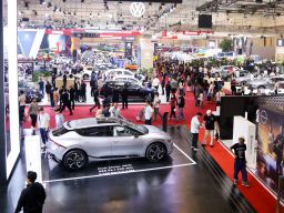 Teknologi Canggih dan Kendaraan Masa Depan Menanti Anda di GIIAS 2024