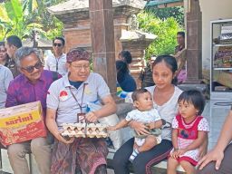 Kades Petak Apresiasi Kejaksaan Negeri Gianyar Gelar Bakti Sosial Hari Bhakti Adhyaksa ke 64